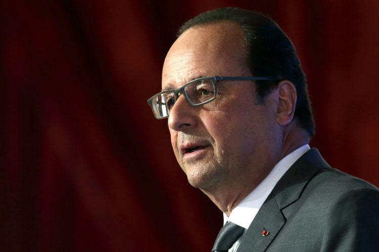 libe's tweet image. François Hollande envisagerait des frappes contre l'Etat islamique en Syrie bit.ly/1hK78xm