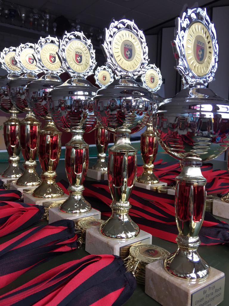 Het Fortarock G-toernooi is in volle gang. De prijzen staan klaar om verdeeld te worden. #DKF