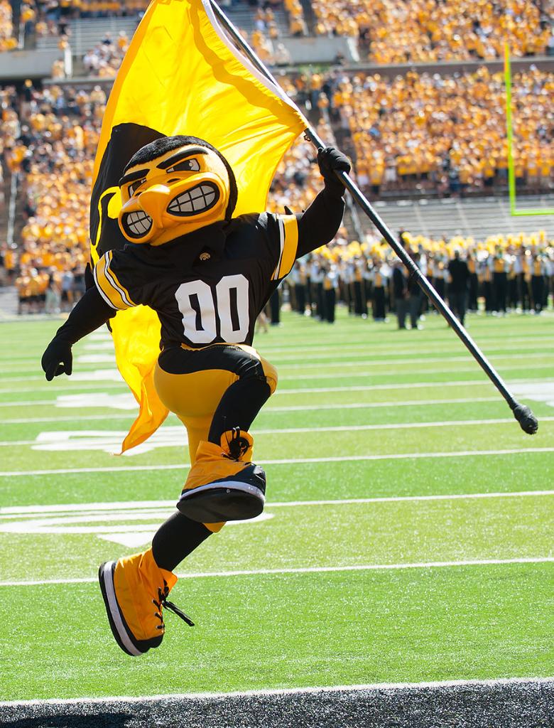 uiowa's tweet photo. Hey Hawkeyes, it's game day! http://t.co/tAgO6Aw7io