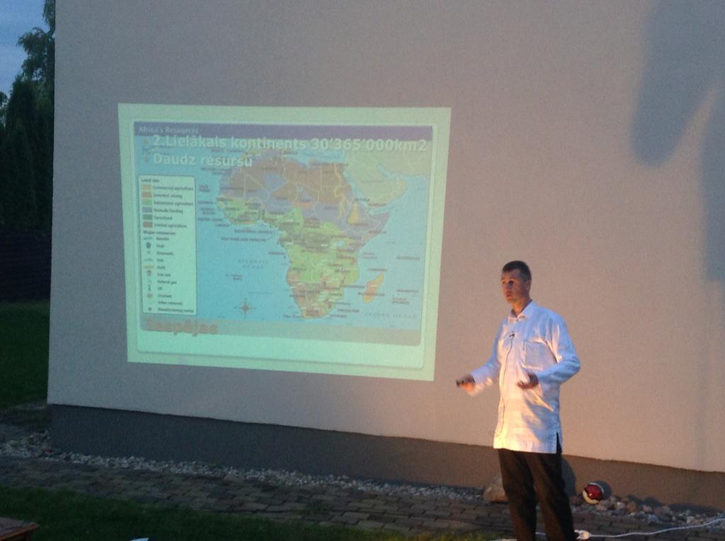 apkalnsLV's tweet image. Rinalds Dombrovskis par 10 gadu pieredzi Āfrikā. #PiedzivojumuStasti apkalns.lv/2015/08/afrika…