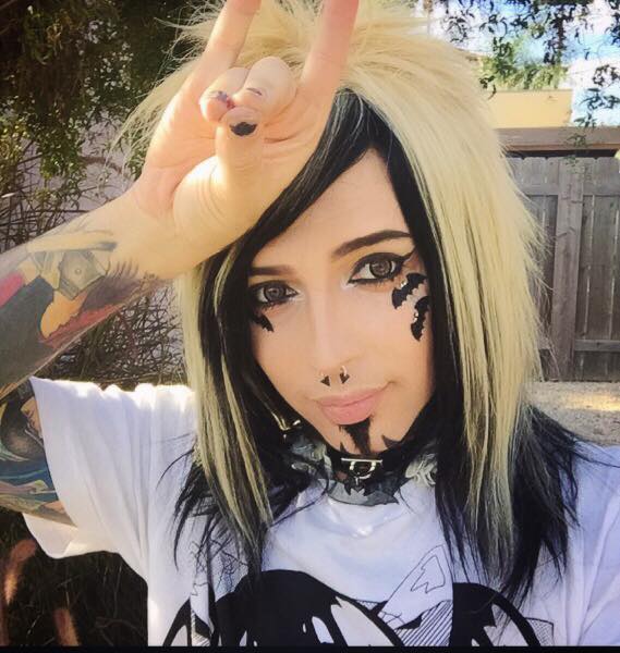 Happy birthday to the most fabulous Dahvie Vanity! And happy 8th anniversary to I love you so ~ 