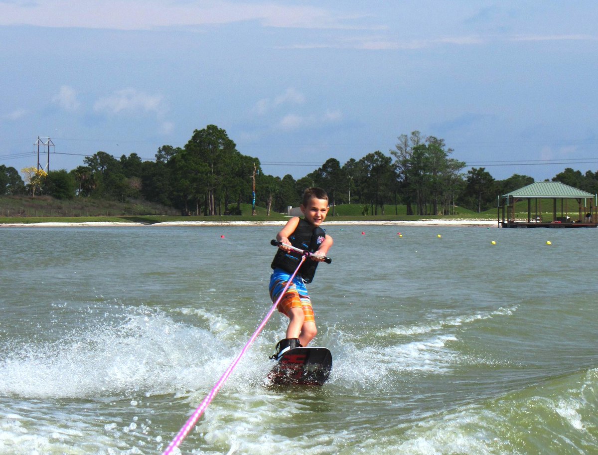 #Waterski &amp; #wakeboard lessons for kids: it’s time to back to school ! edenskilake.com/#!waterski-for…