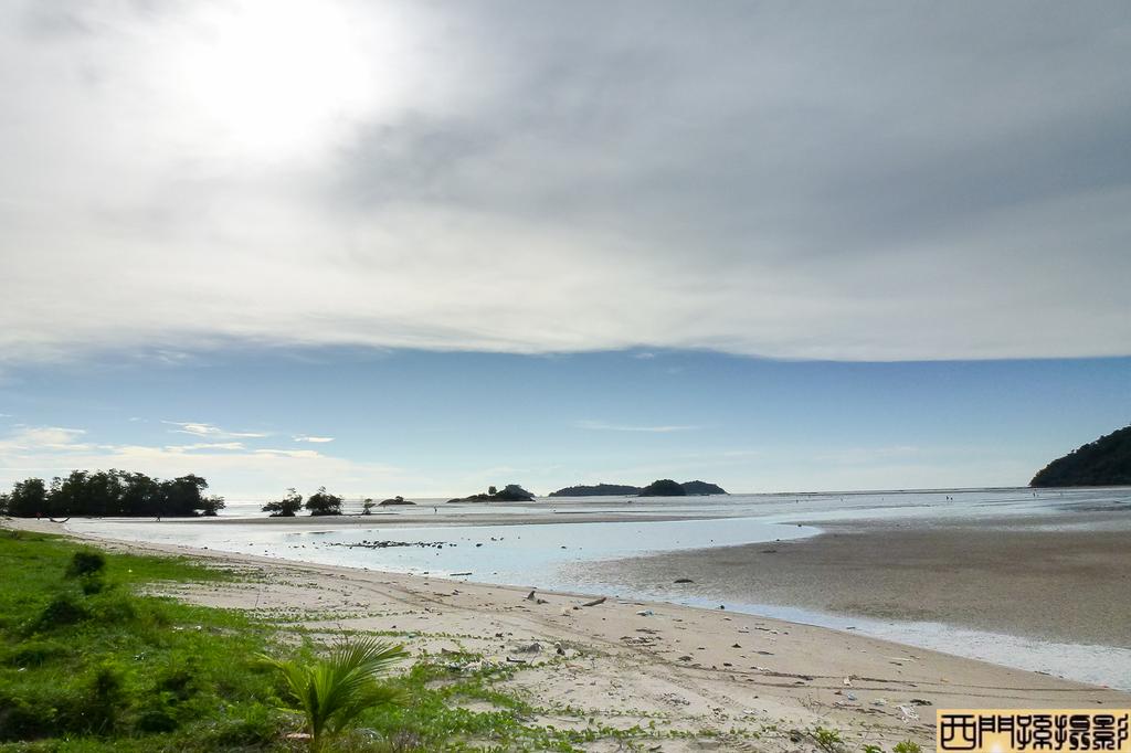 SimonArtPhotos's tweet photo. A peaceful day at Melinsung @KKCity a place for weekend. @SabahInfo #BLKK @KakiTravels_ #Sabah http://t.co/yY5OX6njwG