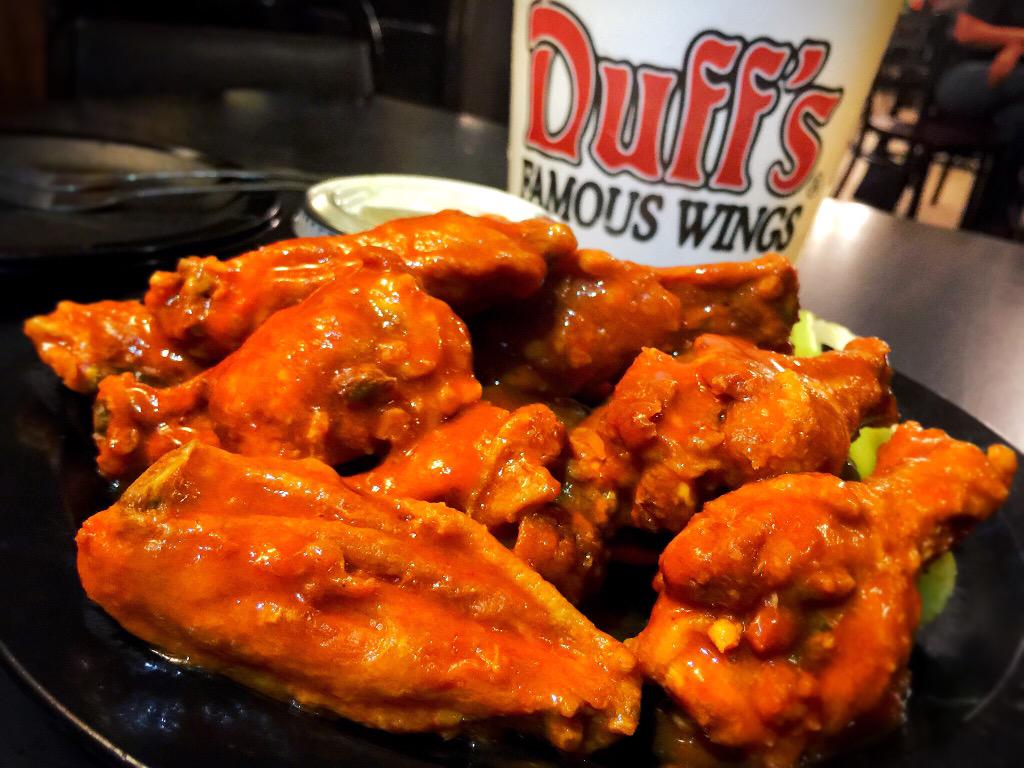 WingHunters's tweet image. Maybe the #PerfectWing is about keeping things simple. @Duffs_Wings @WingFest #WingFest15 #LItoBuffalo