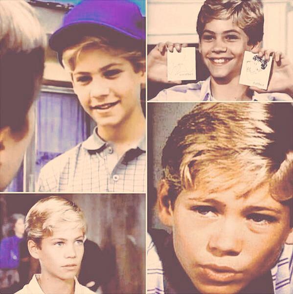 fast7Official's tweet photo. ❤️❤️❤️❤️❤️❤️
#PaulWalker in 1985
#FastMemories
#Fast8
#Furious8
#FastEight
#FastFamily http://t.co/e8z0OHuzkz
