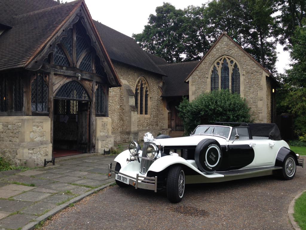 therealmermaid's tweet photo. #weddinginkent @moonlightlimos #viragodeville #disney http://t.co/4GqW6acsaU