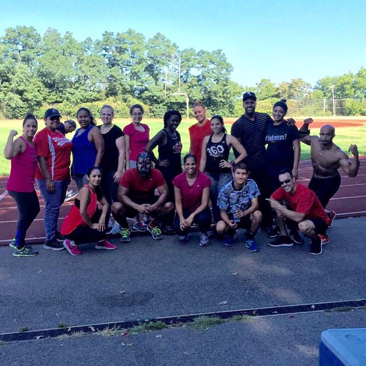 aVictoriaSecret's tweet photo. #360athletes #360strong #WeTraining #9am #Bootcamp  #FitMom #InShape #Nike #VictoriaSecret #Pink http://t.co/4A0YKwAXqy
