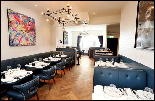 AlannaFeeney's tweet photo. #CrowStreet #happy place - home 2 my favourite #Venue &amp; #People - @avenuedublin roll on another busy Saturday! #Crew http://t.co/J4izRvgFmD