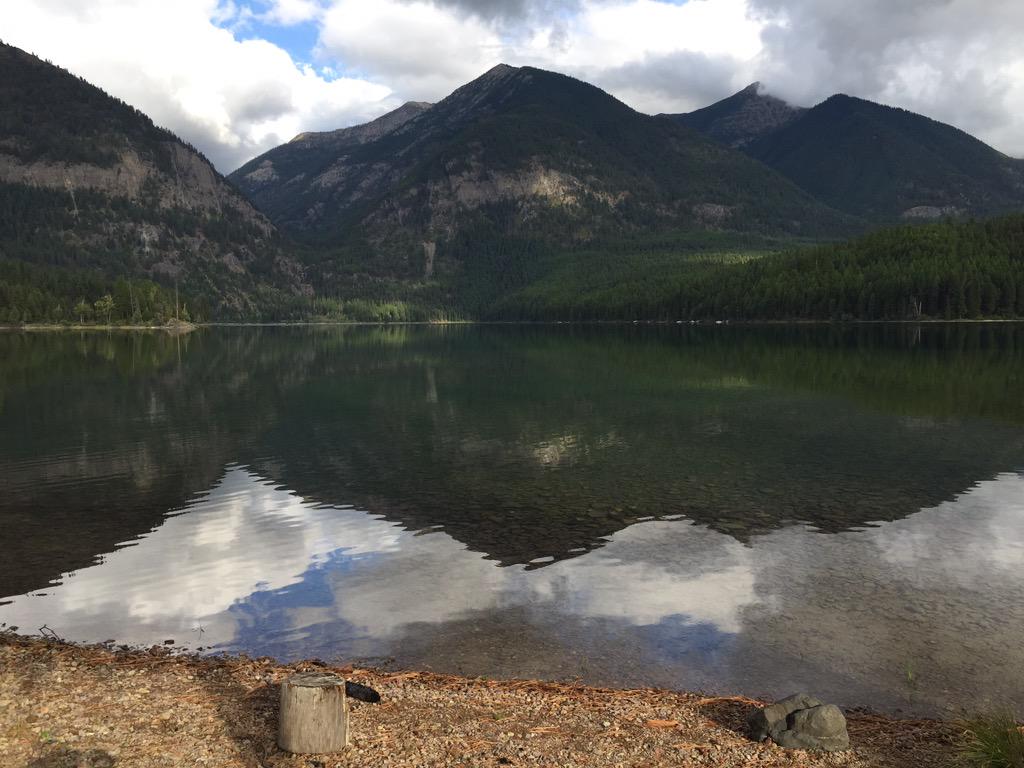 KarenSBonnell's tweet photo. @FeliciaSoleilJD: Slaving away on workbook pp for The Parenting Plan Handbook. Luckiest writing retreat! #Hollandlake http://t.co/7KhM7o2xSm