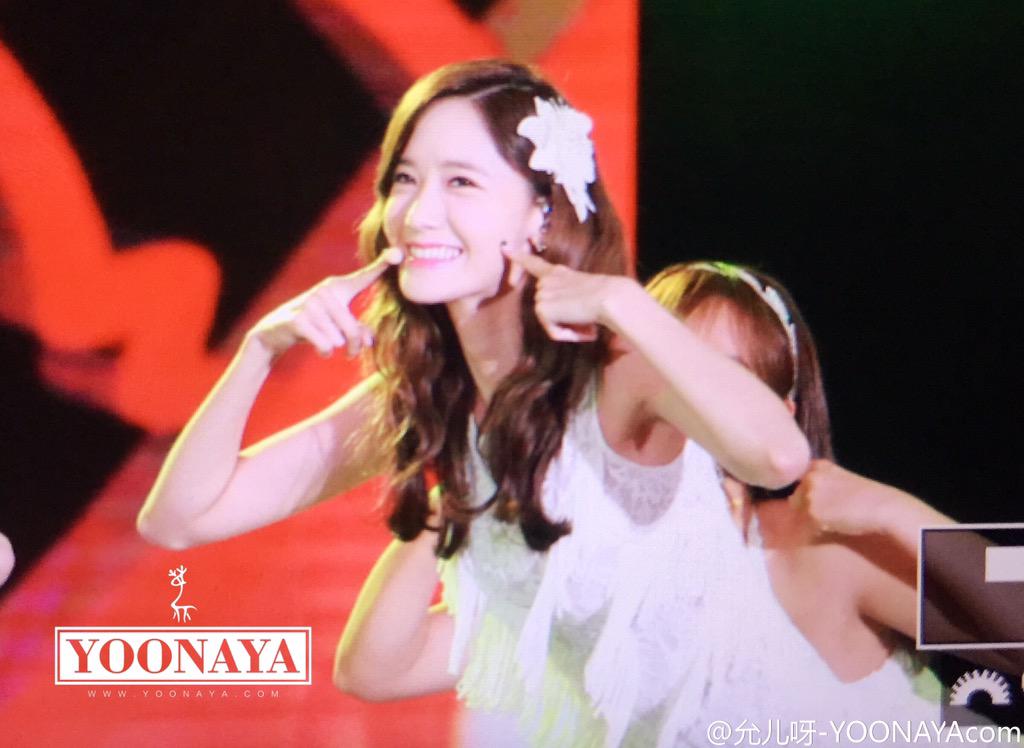 [PIC][05-09-2015]Hình ảnh mới nhất từ "DMC Festival KPOP Super Concert" của SNSD và MC YulTi COJaqamVEAQzgnW