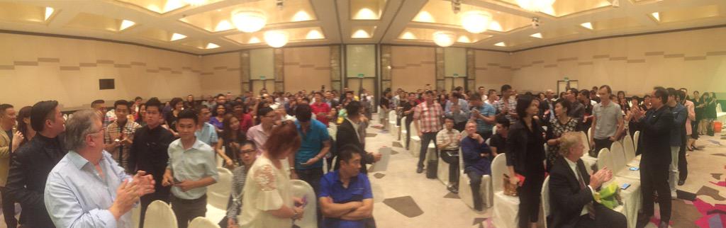 igrownet's tweet photo. #Singapore, sold out! http://t.co/ezGRYdXBqM