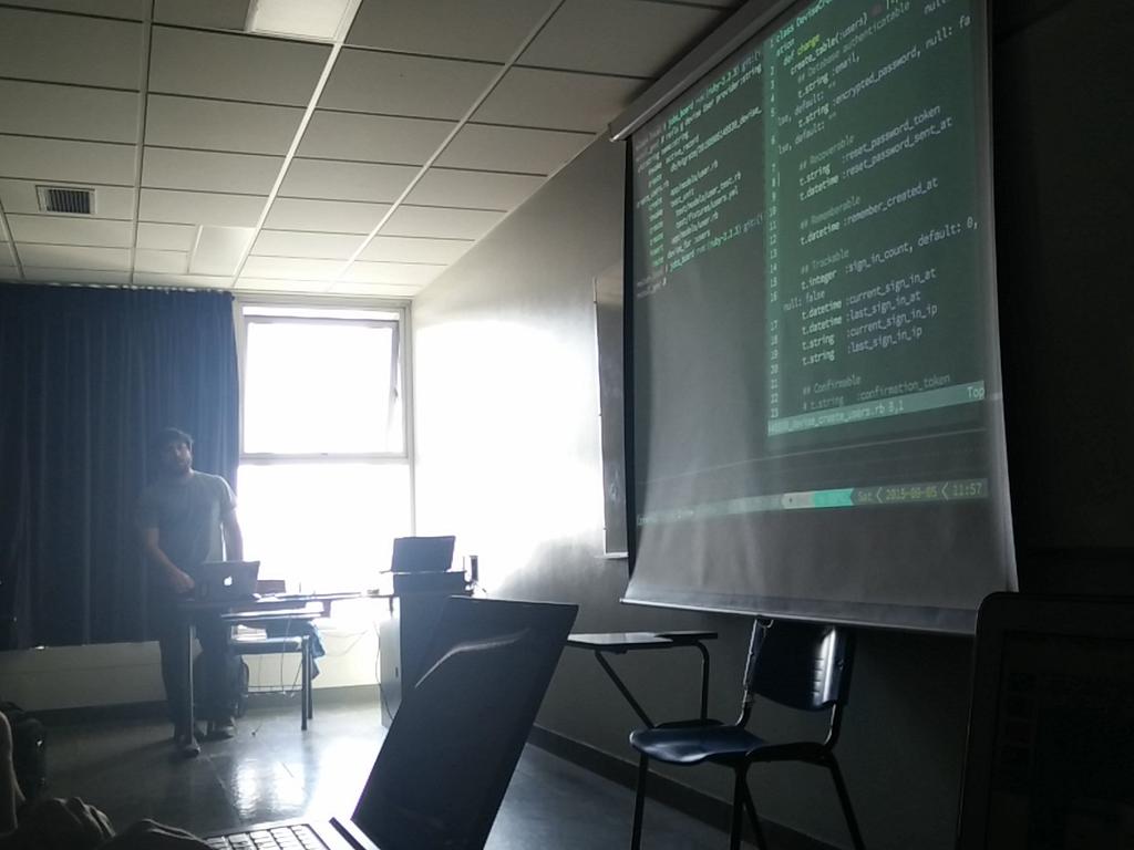 juanpintoduran's tweet image. #endevconcl taller de #rubyonrails de @_patojimenez @DevConChile