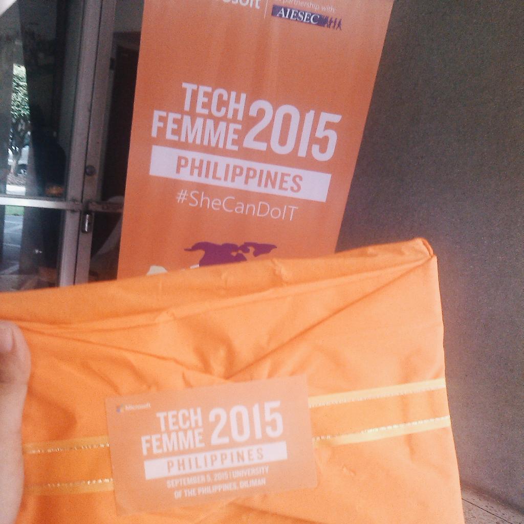 AdrianneVanAlen's tweet photo. Thank you, @Microsoft !!! #TechFemme2015 #SheCanDoIt http://t.co/nnBq1sELmv