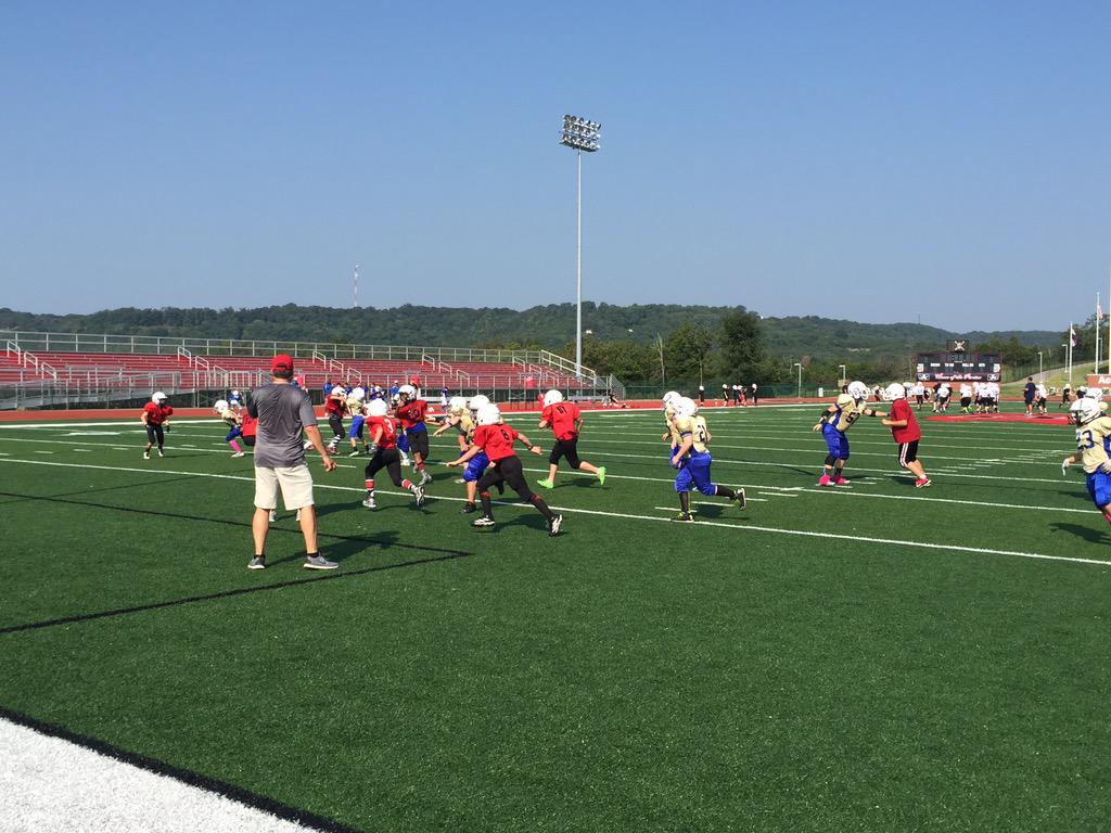 BransonFootball's tweet photo. 6th grade jamboree on the game field. Go Pirates! #PiratePride http://t.co/xV4uMBQwQ7
