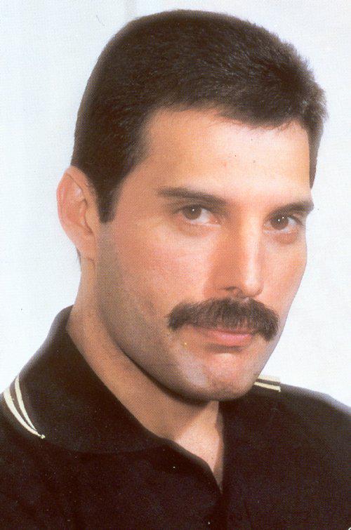 VERY SPECIAL HAPPY BIRTHDAY TO FREDDIE MERCURY!! the greatest frontman in rock history, you left us too soon 