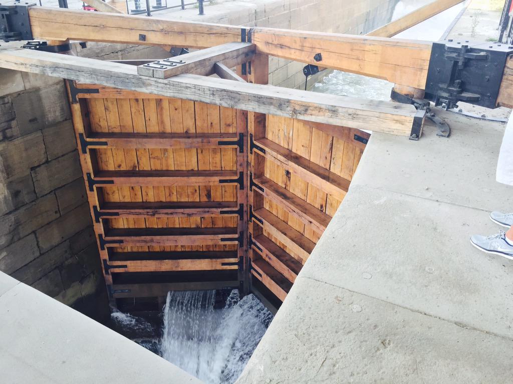 wjfkfan's tweet photo. #Lockportny #locktender #flightoffive http://t.co/jsdWYx86RS