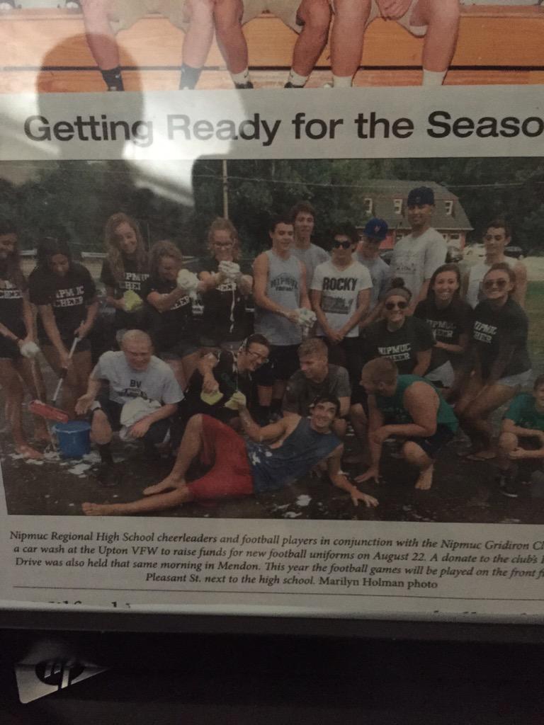 twalshy6902's tweet photo. Low key front page 😎 #ForThaKids http://t.co/HCEdc8RPeK