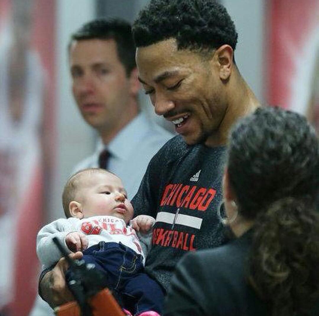 BullsNationCP's tweet image. Derrick Rose for President in 2020. #SEERED
