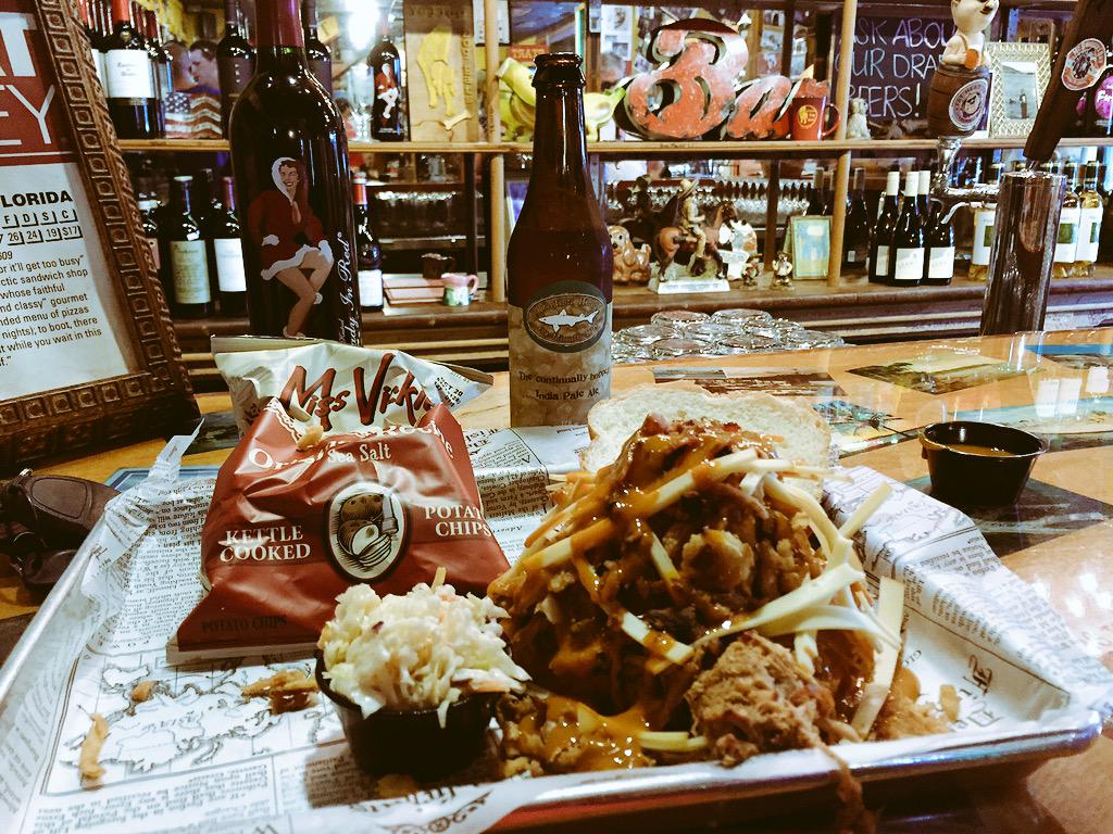 SwheatnessBrew's tweet photo. About to enjoy my Club Elvis @yellowdogeats w/ a cold @dogfishbeer. #CraftBeer cc @paytonsun http://t.co/Gpyx68gTHn