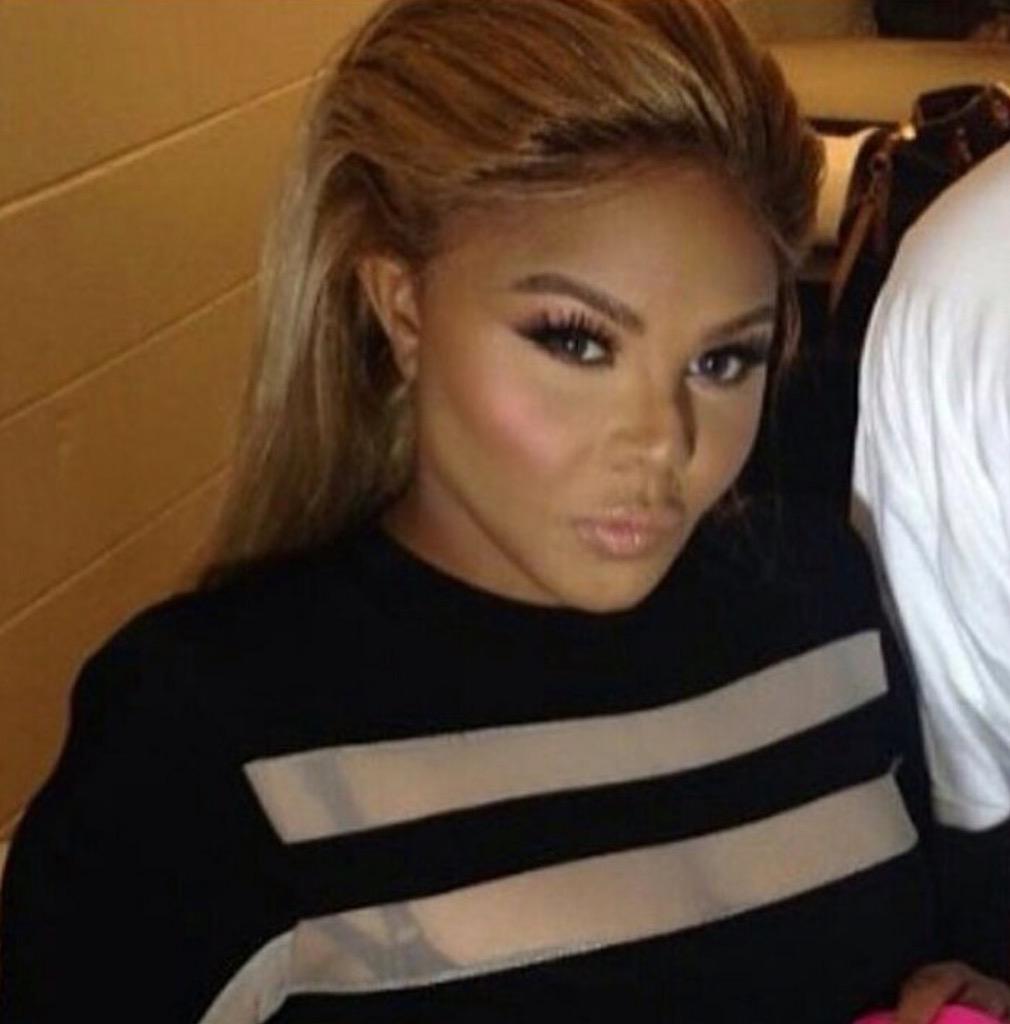 LilKimRares's tweet photo. {NEW PICS} @LilKim last night in Detroit. http://t.co/rhYeXjCVXA