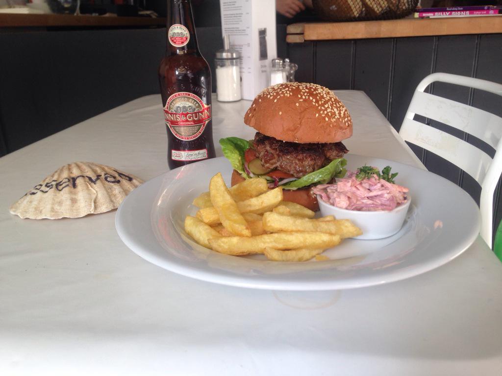 MhorFish's tweet image. A burger and a beer, Mhor Fish does it best!! #mhorfish #mhorfood @MHOR84