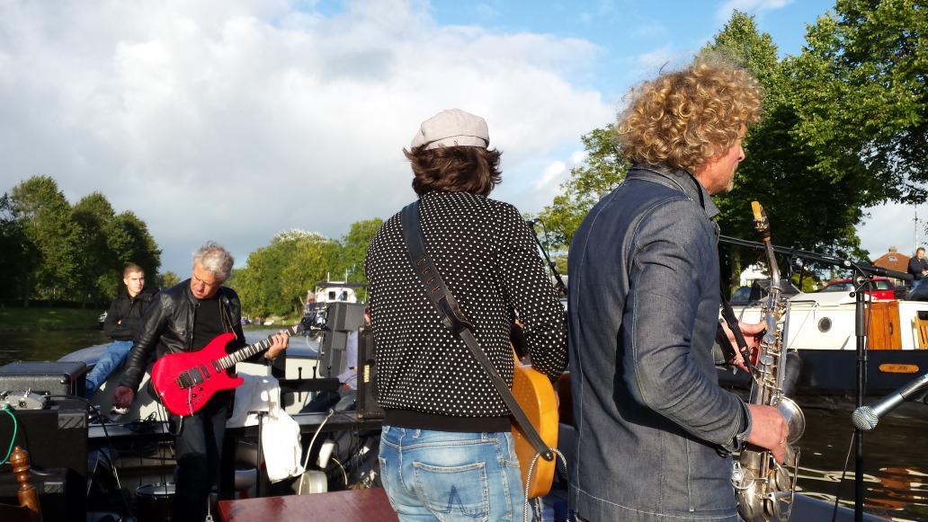 Yv_Hiemstra's tweet photo. Met @Progressdeband de Bolwerken #Dolkum rond @Admiraliteitsd1 http://t.co/b1ZkjNHnw6