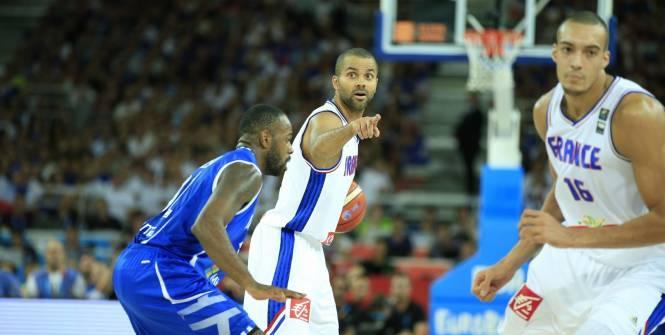 lequipe's tweet photo. Eurobasket: l'équipe de France bousculée mais victorieuse contre la Finlande (97-87 a.p.) http://t.co/8BdnPxXV8d http://t.co/O5NhrGs17T