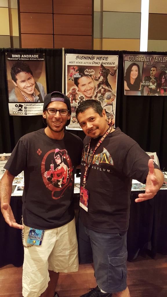 pyrox07's tweet image. Took a pic with Dino Andrade at dragoncon