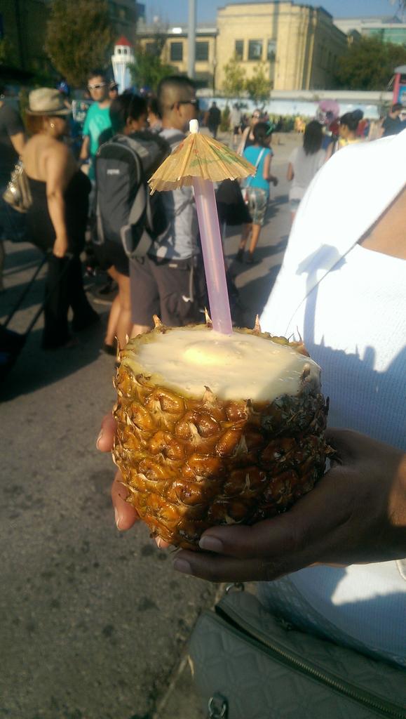 thebazarchronic's tweet photo. #CNE2015 #fruitinafruit http://t.co/f84cENXzN4