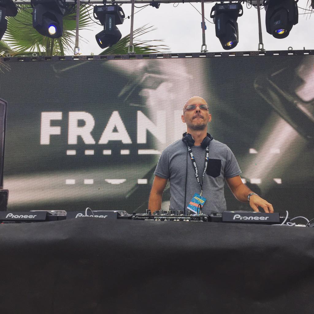 SoundglassesFes's tweet photo. En sesión Frank Hurman!! #music #festival #techno #thebestdjs #deejays #sun #summer #soundglasses http://t.co/D3VLqETJMQ