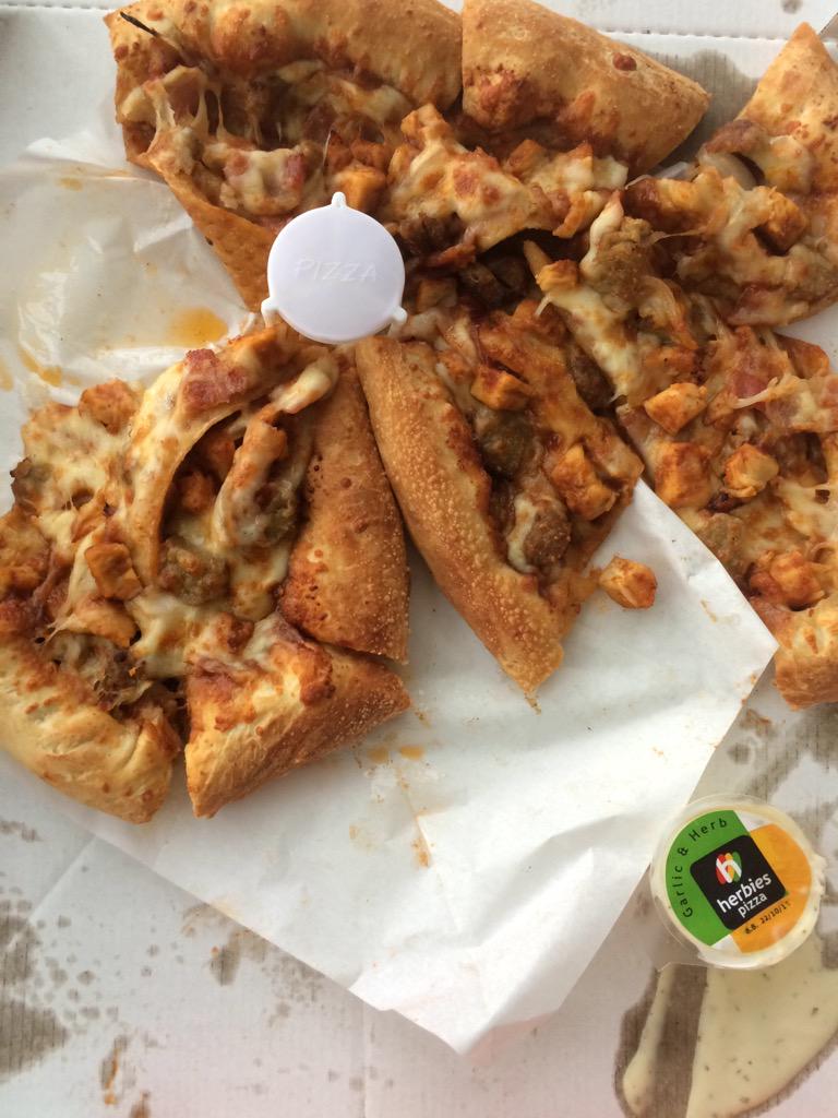BakeDesigns tweet picture