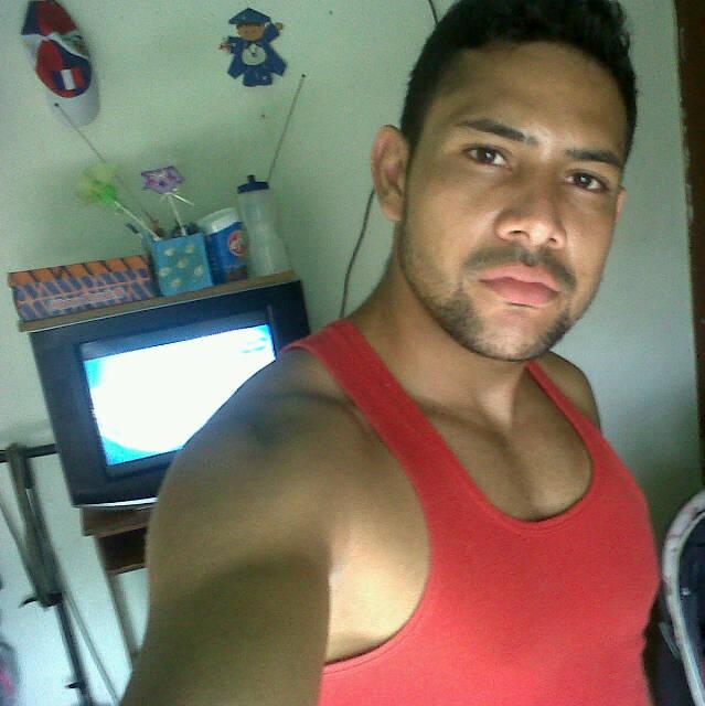chico busca activo