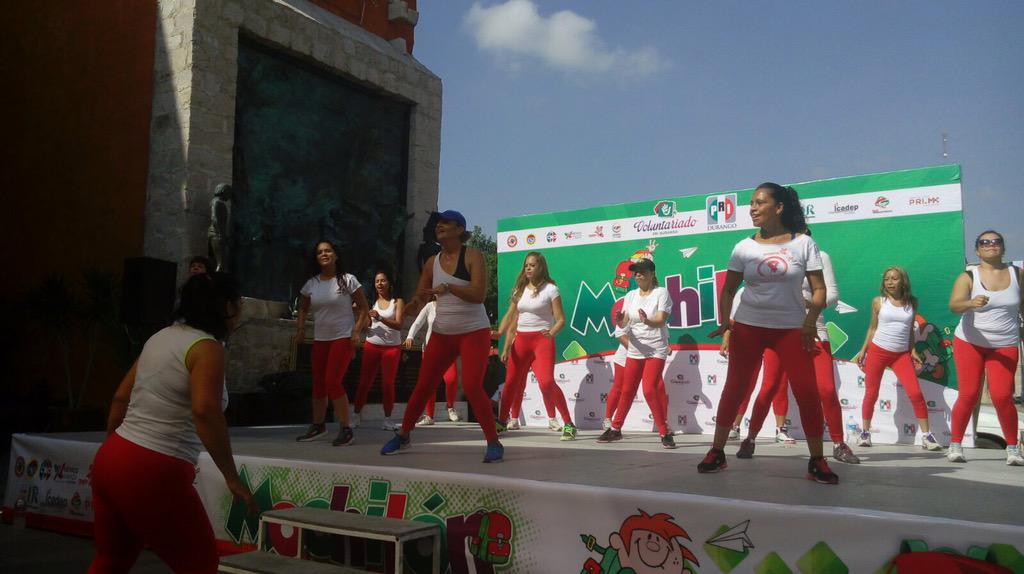 JuntasXDurango's tweet photo. #MujeresPRI presentes en #Mochilon2015 con @FitnessOnmpriDg @AlyGamboa @sugheytorres http://t.co/VI1scIE008