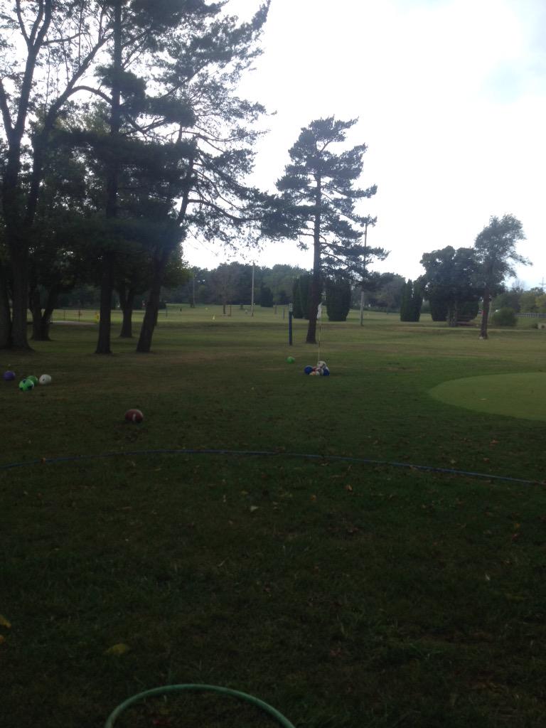 trailsidegolf1's tweet photo. @trailsidegolf1 oops that should have posted yesterday the flags are straight out right now! http://t.co/ntQ2z9CDkB