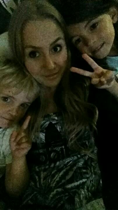 FWL____'s tweet photo. Cozy! Time to watch some barbie haha http://t.co/VlCh5fGUpN