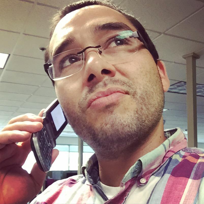 luisruvi's tweet image. @Colts @Blue This phone actually still works too!  #BluesQuest