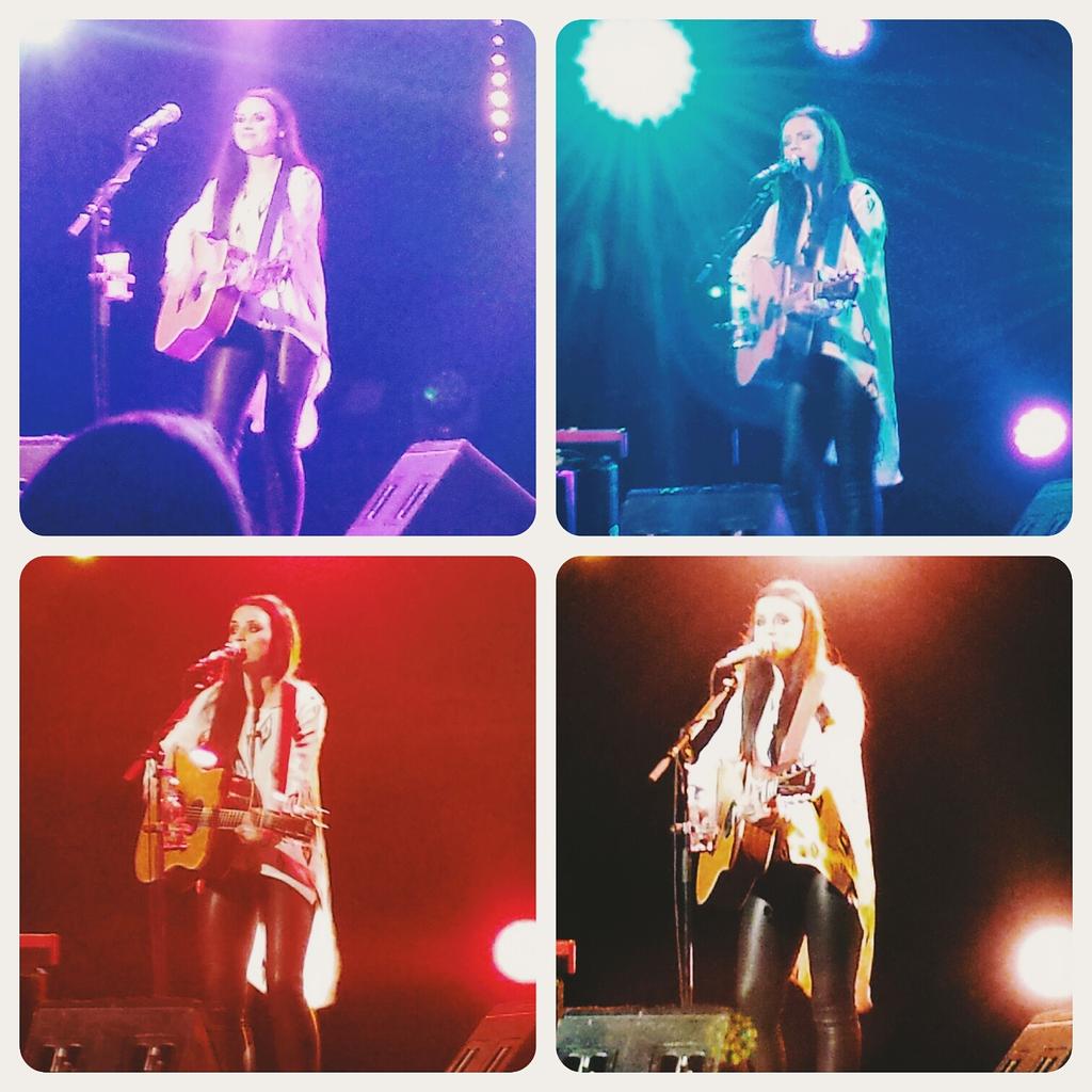 smaia89's tweet image. It's crazy, I admire her even more! @Amy__Macdonald 😍❤ #mysinger #TerreDesHommes #AmyMacdonald #Pride ♡