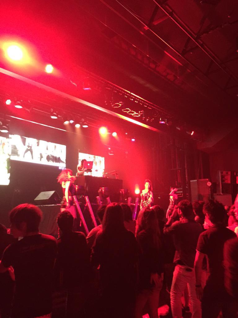 micha716's tweet photo. お疲れさまでした〜✨💓
チャンタツさん声が枯れてもチャンタツさん！✨
そしてDJ社長さん！！レペゼン地球儀さんめちゃ面白い！お笑い見てるみたいで笑えた！✨💓
愛知LINKきてくれたお客さんありがとうございます✨
次また機会があれば💓 http://t.co/7cKjZrNvpj