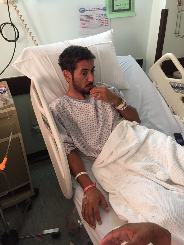 تعرض الشاب علي عايض سرور المظيبري لإصابة طفيفة أثناء مشاركتة بالحد الجنوبي نسأل الله أن يشفية ونحمد الله على سلامته
