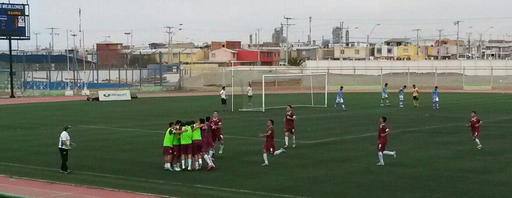 UnionSantaCruz's tweet photo. ¡TERMINÓ!¡TERMINÓ!¡TERMINÓ! Los Unionistas vencen con autoridad en el norte por 3 a 0 a Mejillones. #GIGANTESANTACRUZ http://t.co/kPamu5zj9i