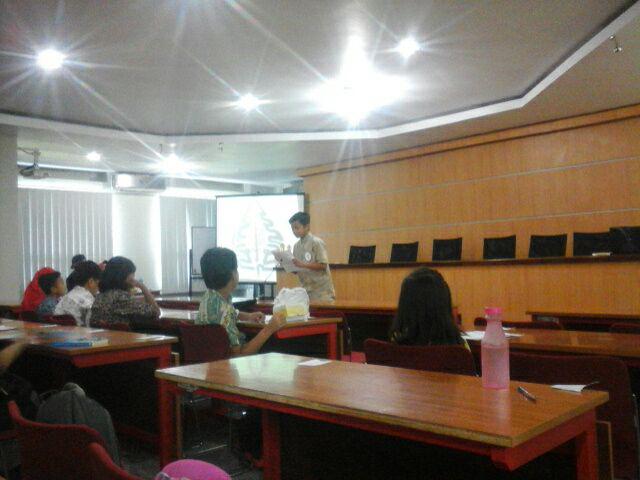 Aksa . peserta nomor urut 4 . putra dari artis populer Soimah pun mengikuti lomba geguritan tingkat SD se-DIY lohhh