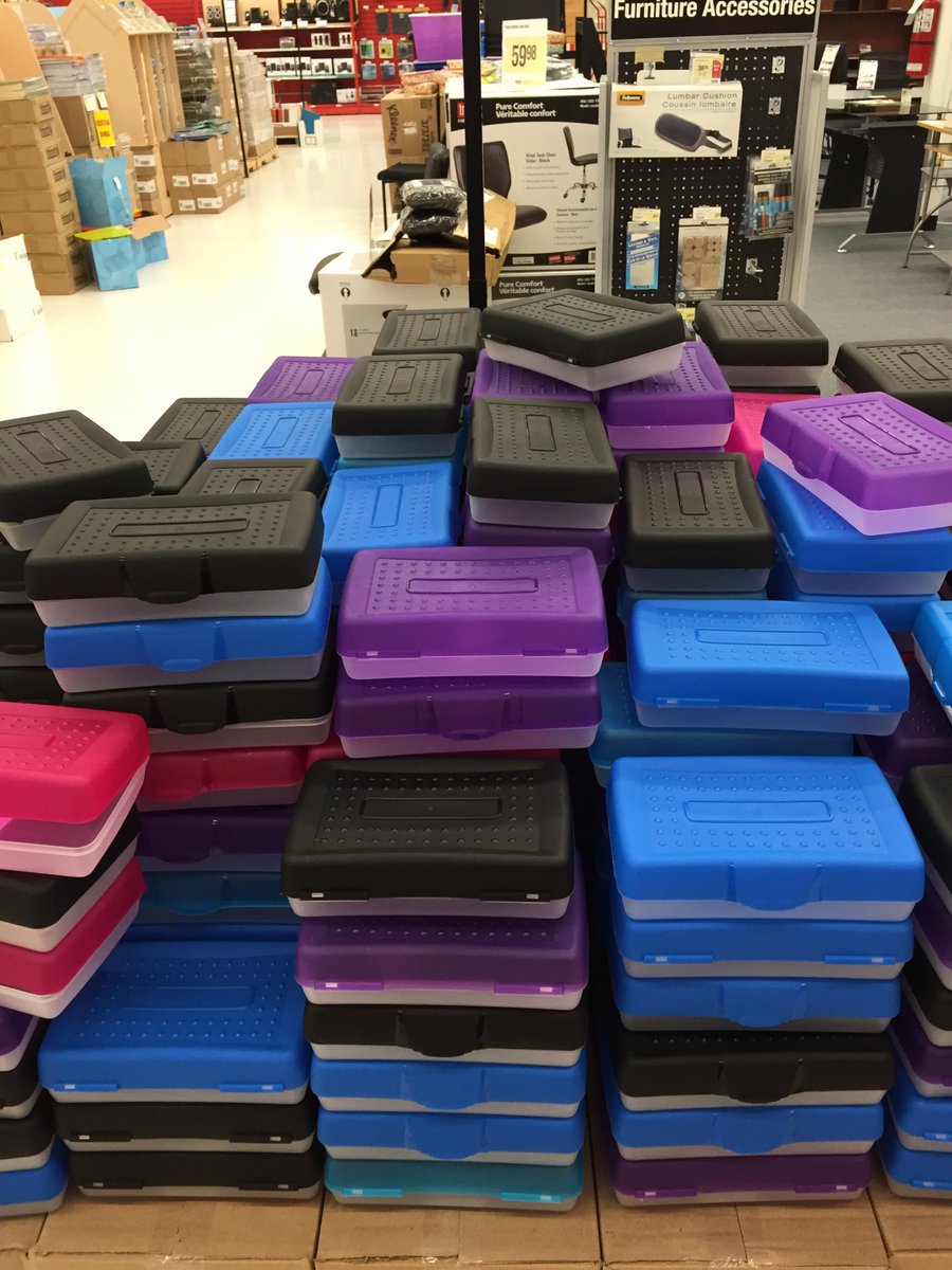 ReganSnyder's tweet photo. Hey @StaplesCanada.  Very disappointed with quality of pencil boxes this year.  Won’t last! http://t.co/xvYXXAggCB