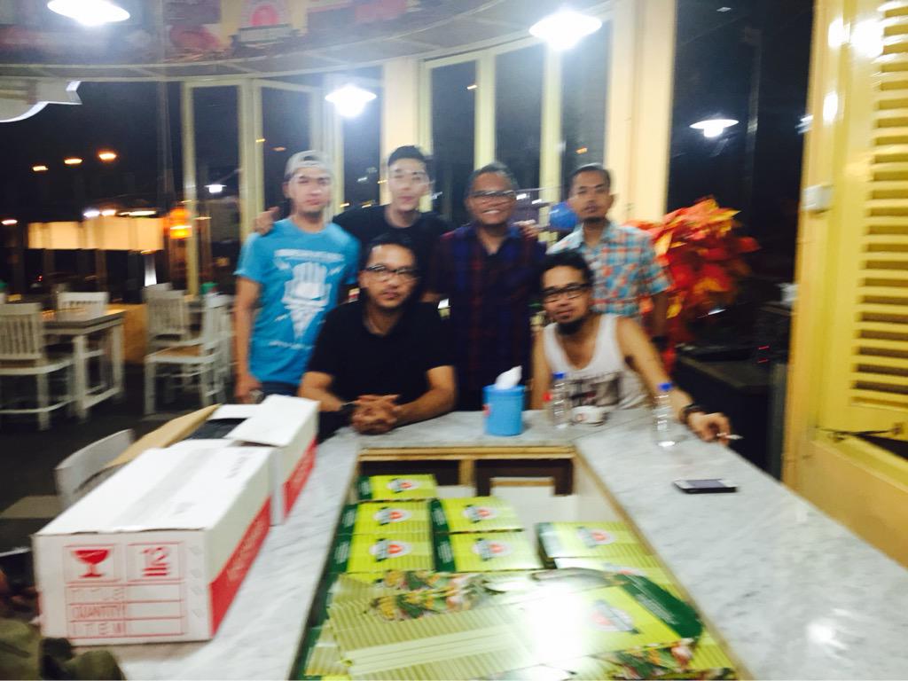 DA2_Rido's tweet photo. @joon_ikhsan_ki http://t.co/XrmClu683q