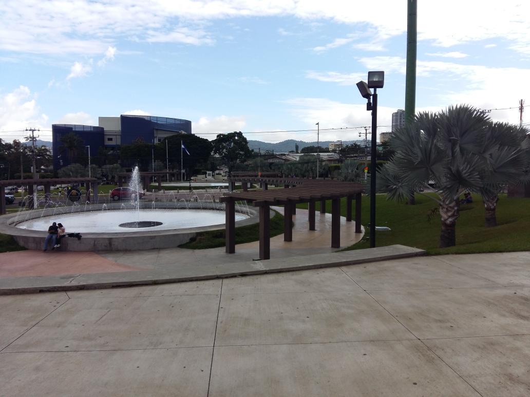 renecito90's tweet photo. @ARENAOFICIAL @sociedadcivilsv @JorgeEVelado @waraujo64 @FunesCartagena  Se Vale Reirse Ah esto llaman concentracion http://t.co/8Kx5bGs5zJ