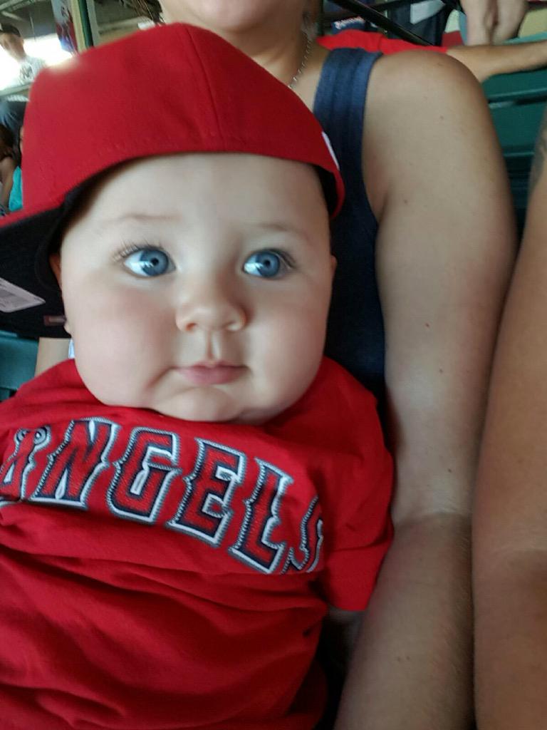 mell__e's tweet photo. #westdatastrongfan http://t.co/83BO4CtbtM