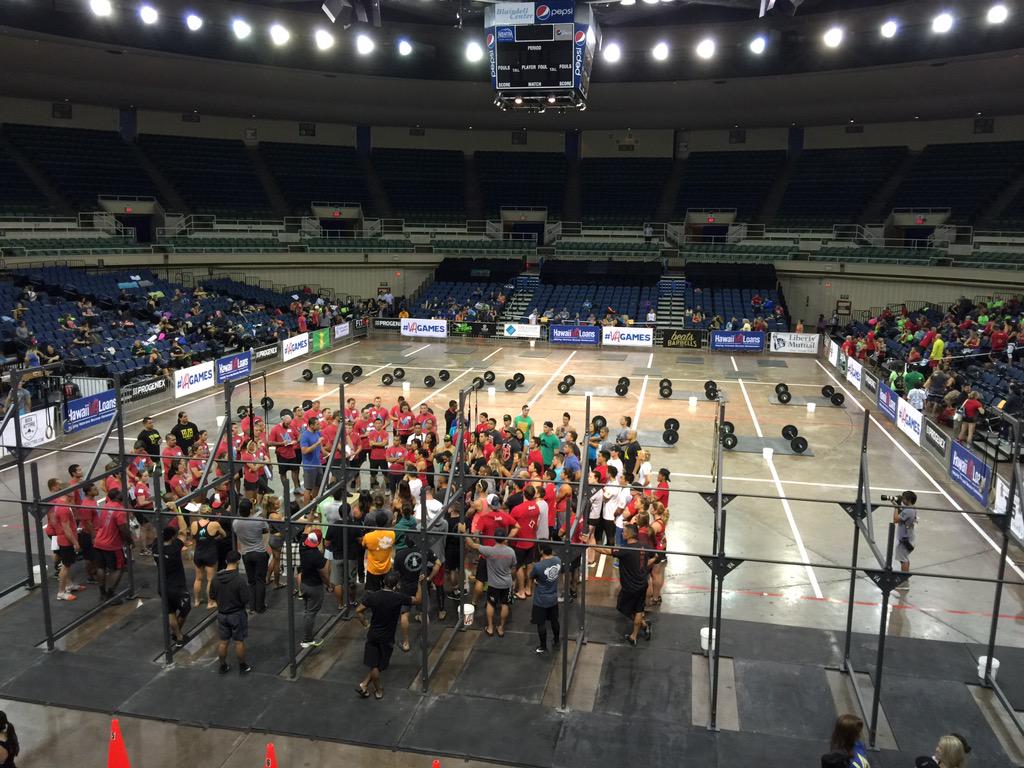 1013integrated's tweet photo. #1013crew shooting the #VAGAMES at the NBC arena! #1013gets #productionlife #crossfit #Honolulu #hawaii # http://t.co/H00Vd9Y8iA