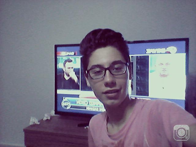 AliESZ3's tweet photo. #beyazfutbolizlerken bu geece beyaz futbol gecesi bbenim icin forma zamanı :) :) http://t.co/oemBqsRoNs