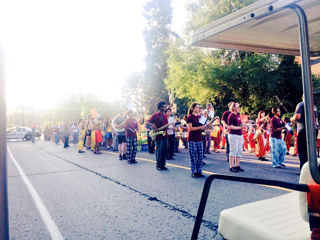 blakesarsenault's tweet photo. It's starting!! #pjparade #MacWW2015 http://t.co/7O8omOUEGR