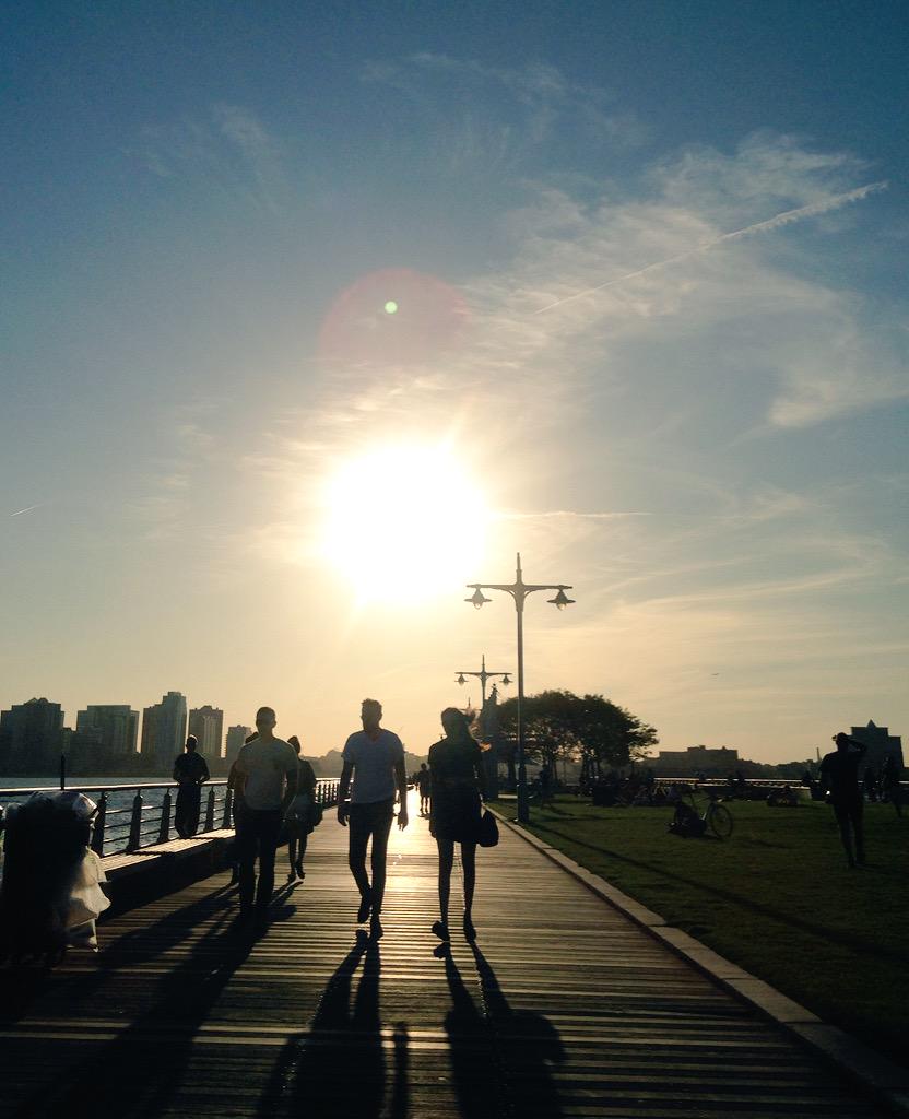 LatinoEvents's tweet image. Hola NYC! Now @HudsonRiverPark #christopherSt #latinos