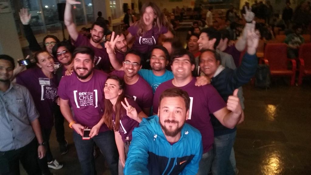 Cba_Diaz's tweet image. Ya terminó @DevConChile 2015 | tremendo equipo el de @startupchile que levantó esto! Felicitaciones #EnDevConCL